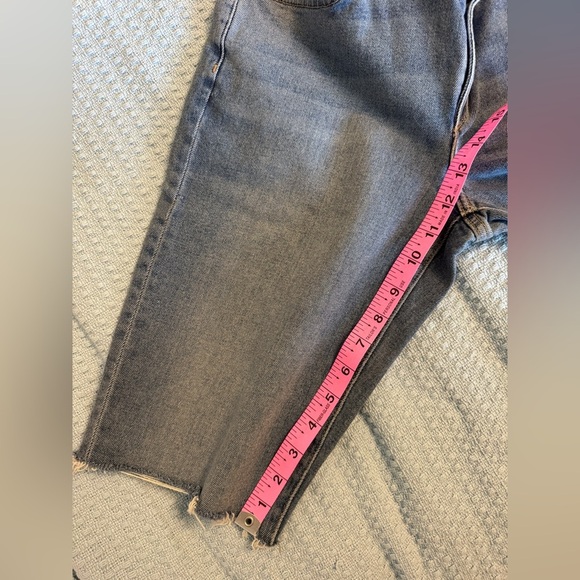 Joe’s Jeans Denim Shorts - Women’s 28 - Picture 7 of 8